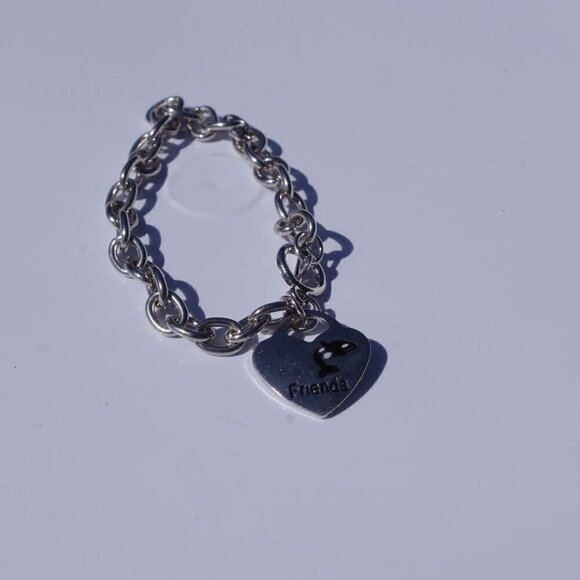 Women`s silver tone heart charm toggle bracelet - Picture 5 of 5